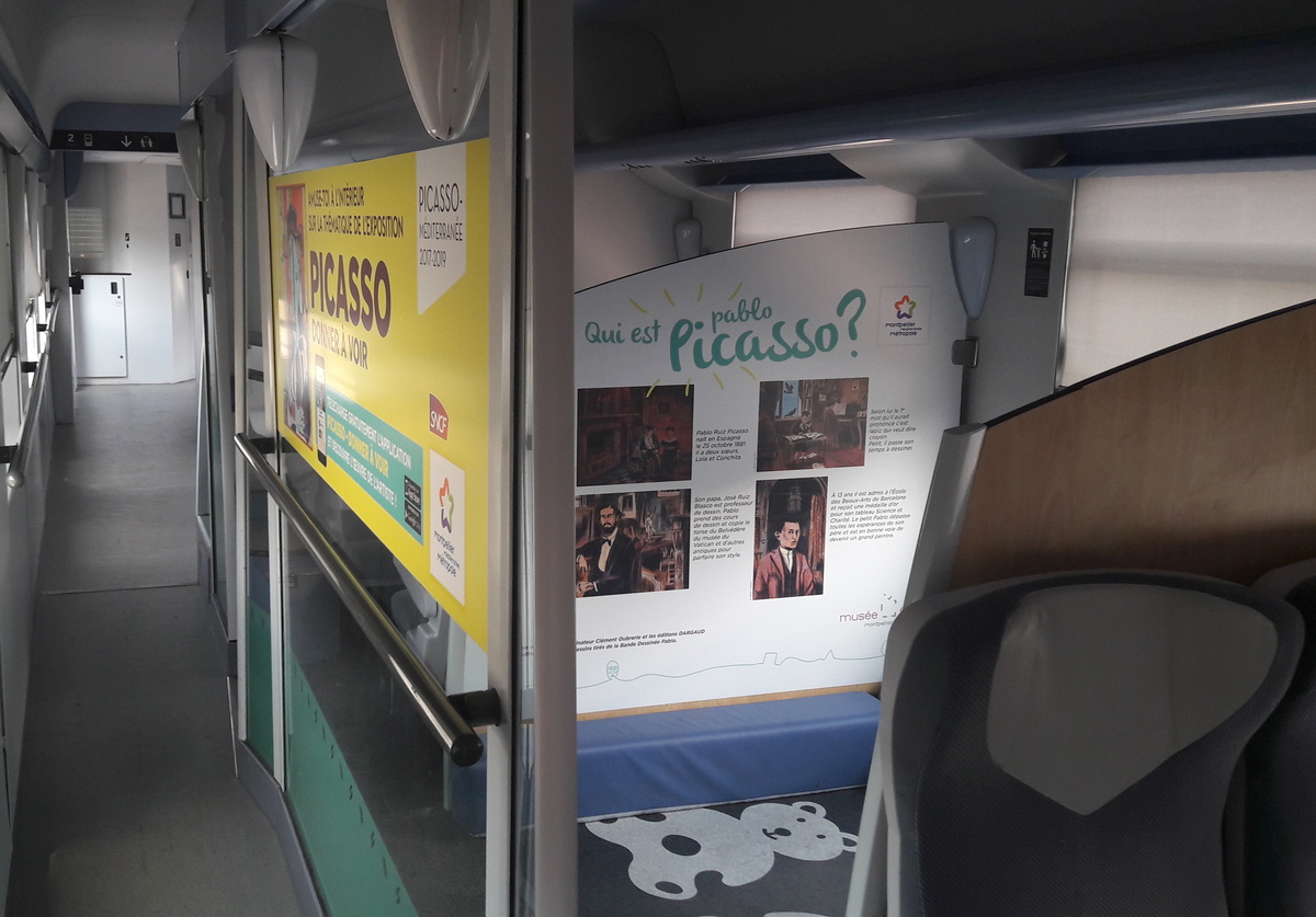 Intérieur du train inter-cités "Picasso"